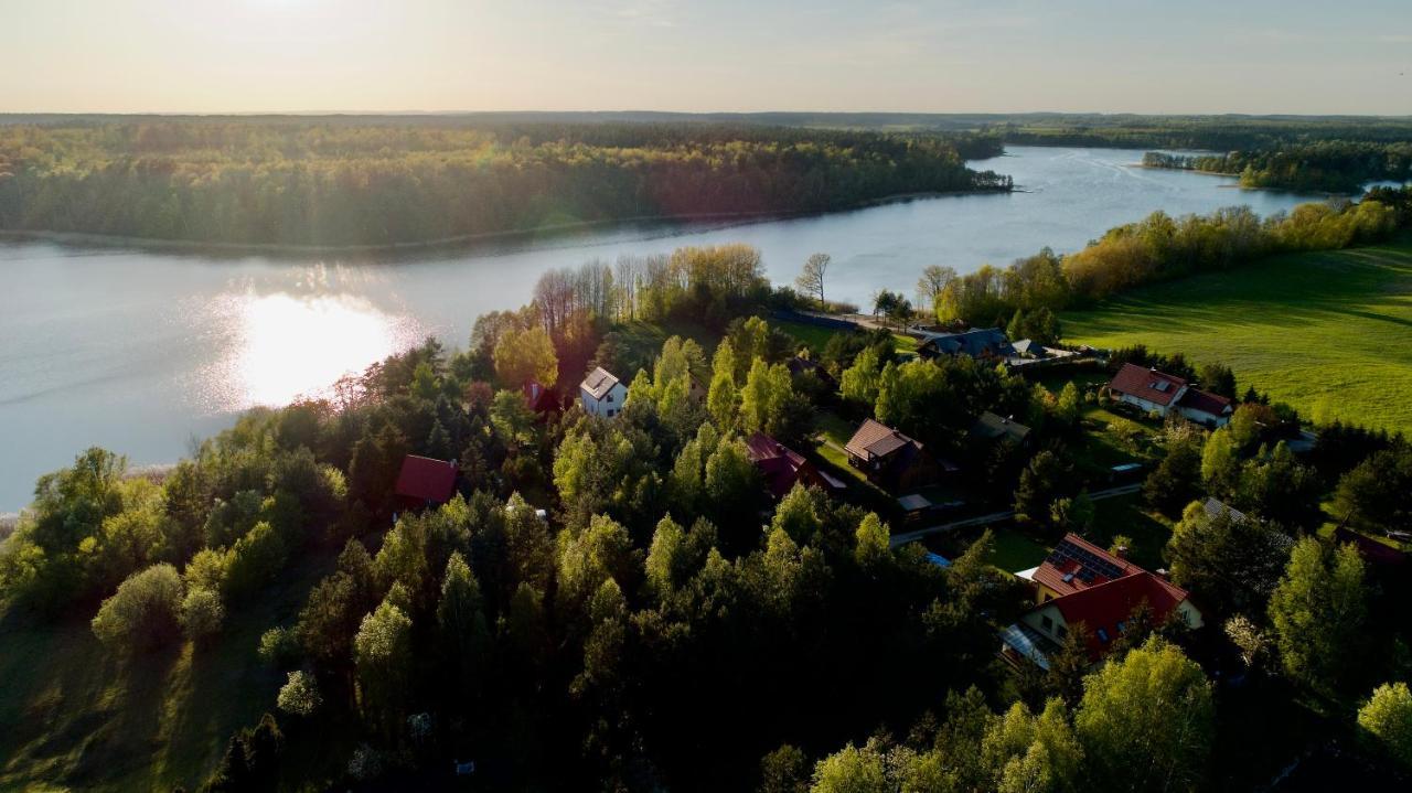 Dom Nad Jeziorem Gaja House Jadamowo Екстериор снимка