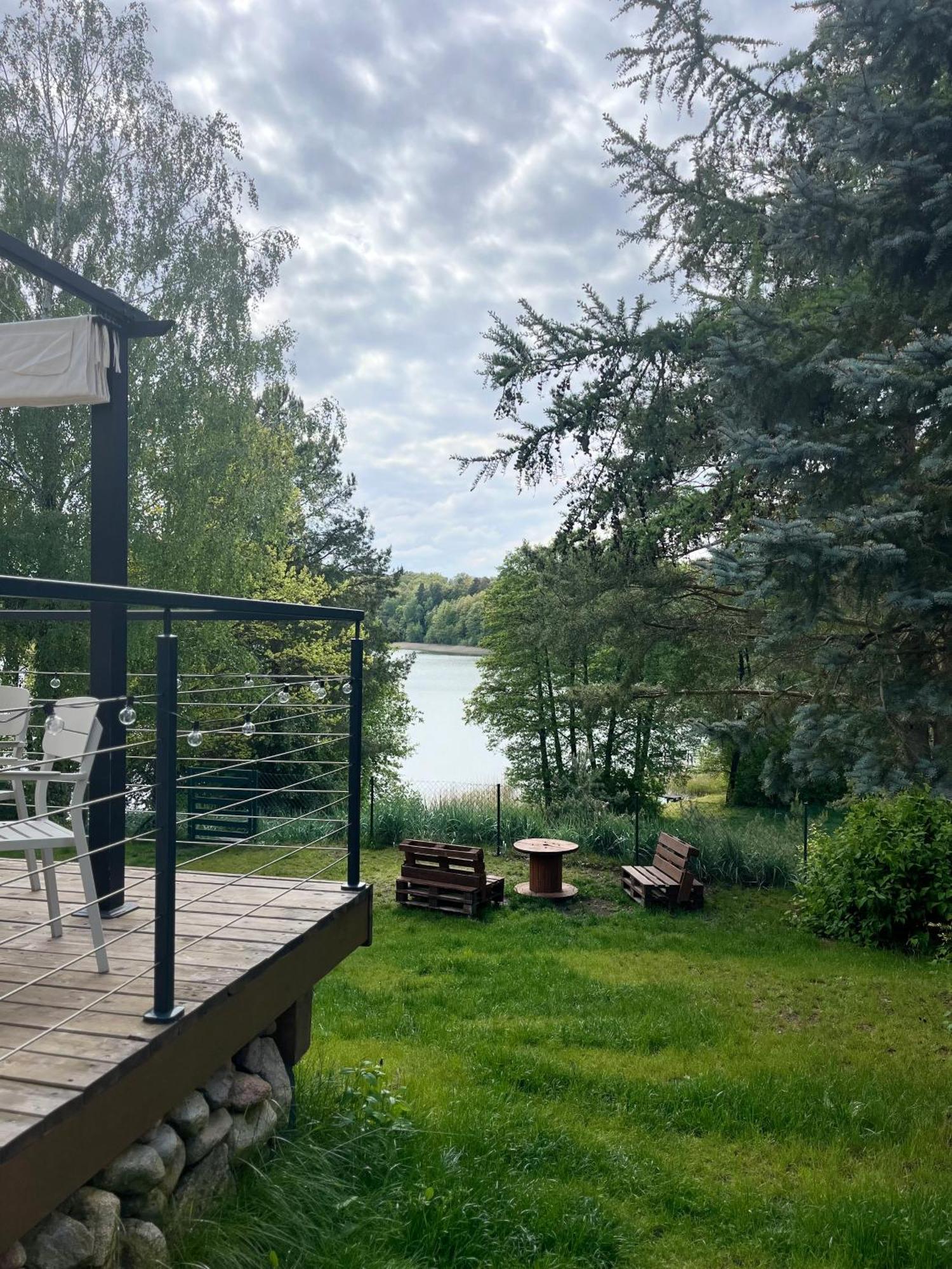 Dom Nad Jeziorem Gaja House Jadamowo Екстериор снимка